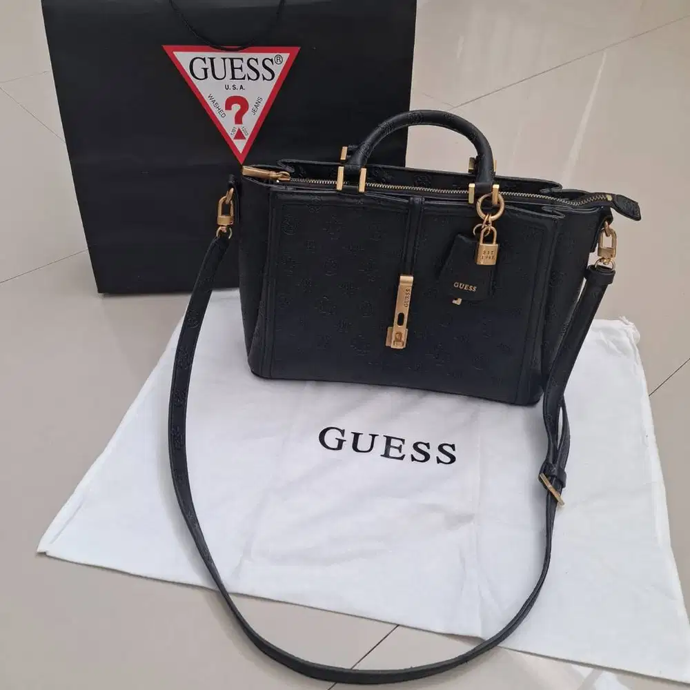 Tas Wanita Guess - JAMES LOGO GIRLFRIEND SATCHEL