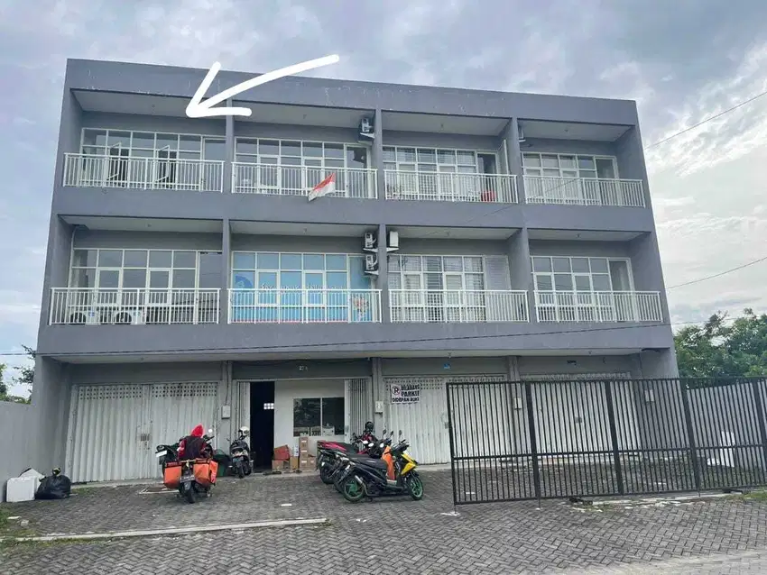 Dijual Ruko Dian Istana. Sangat Dekat Apartemen Puncak CBD.