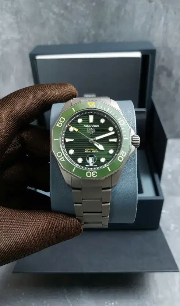 TAG Heuer Aquaracer Hulk Titanium WBP208B.BF0631
