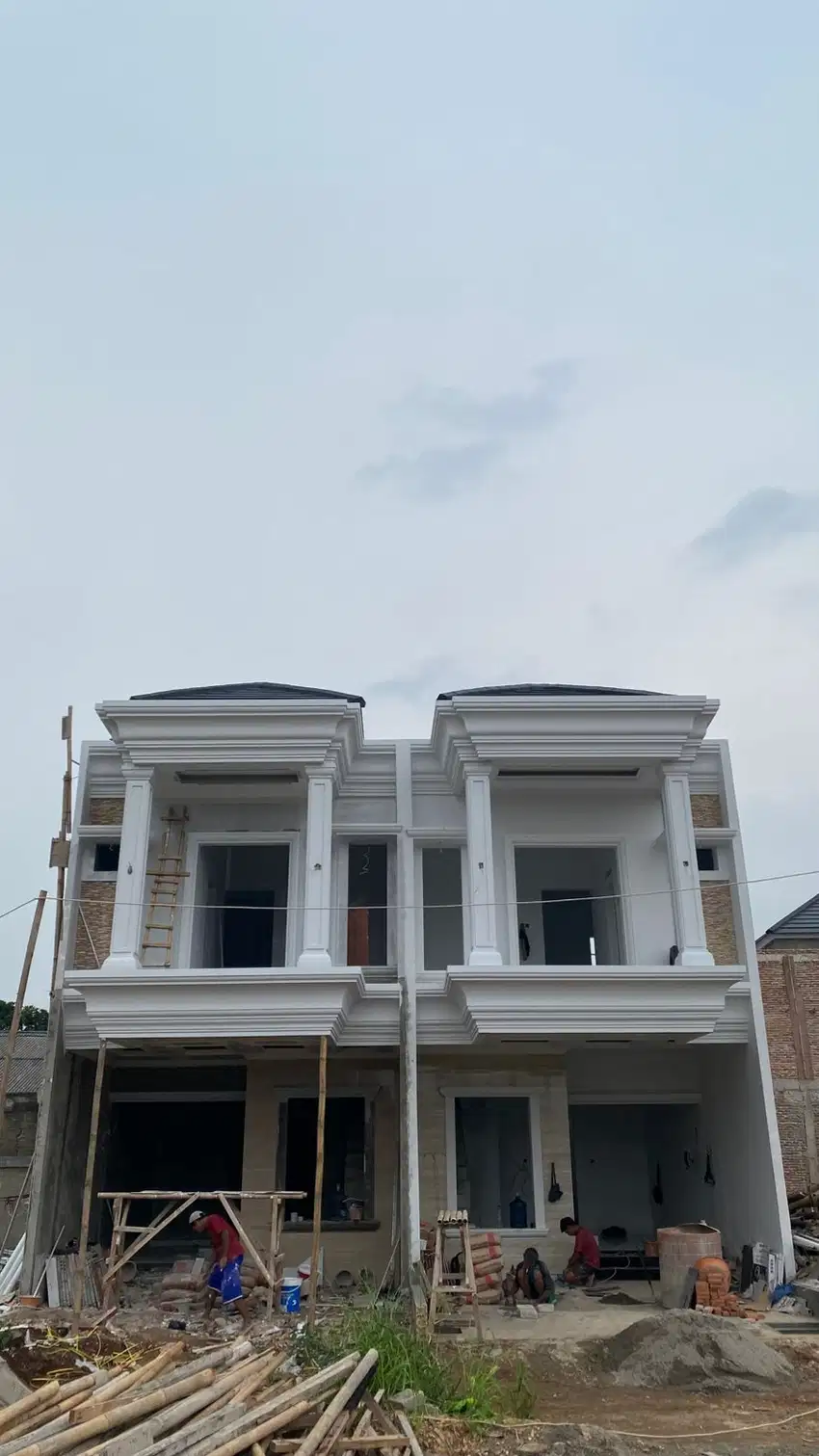 RUMAH CLUSTER PINGGIR JALAN RAYA FULL BATA MERAH DI DEPOK