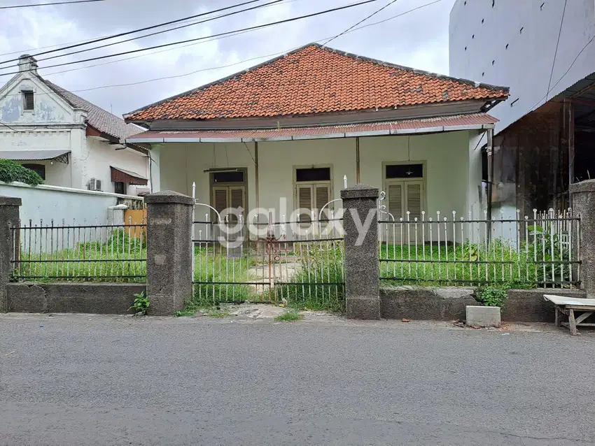 Dijual Rumah Kalisari. Cocok buat Usaha. Bangunan Hitung Tanah