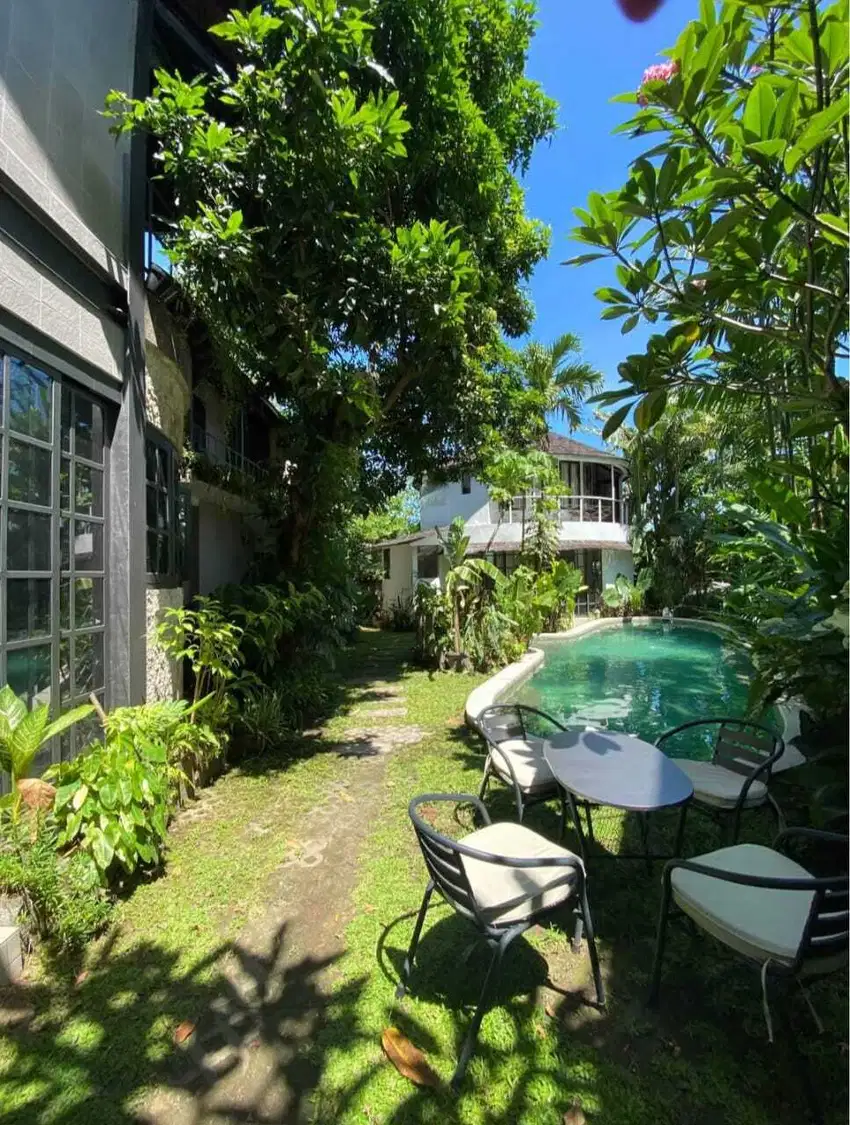 Villa Kerobokan Halaman Luas Dekat Seminyak