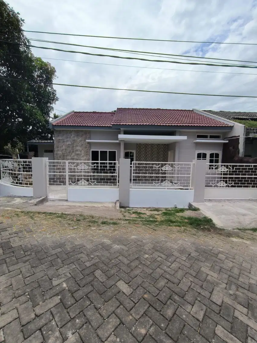 DIJUAL RUMAH HOOK PANDUGO BARU RUNGKUT