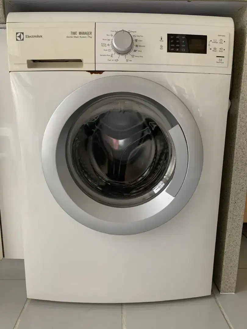 Front loading Electrolux