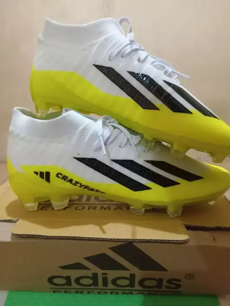 Sepatu bola Adidas crazyfast premium