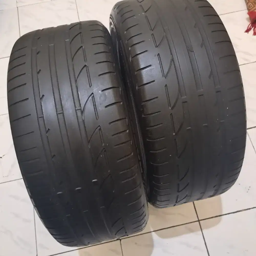 Ban 245 40 18 bridgestone potenza run flat (rft)