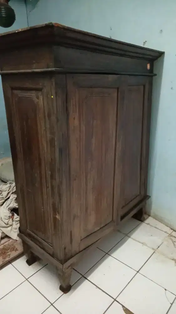 Almari jadul 166x133x55