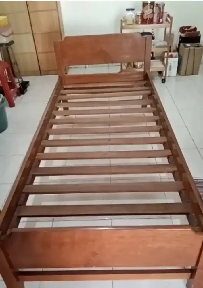 2 RANJANG KAYUJATI ASLI ZAMAN DULU(2PCS)+ KURSI MALAS+MEJA MAKAN