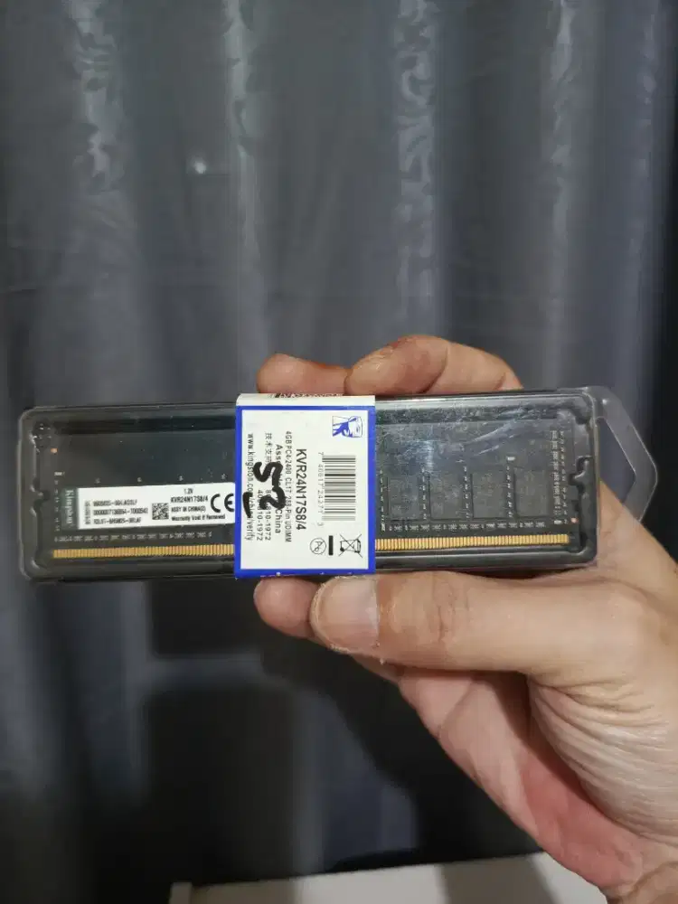 DDR Kingston 4gb PC4-2400 288-pin