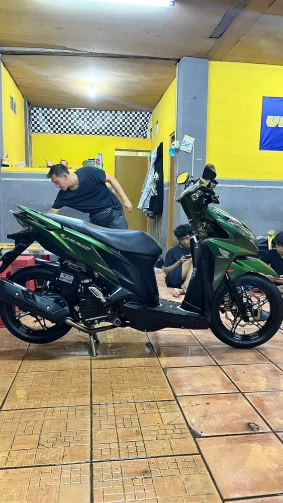 Dijual motor kesayangan Vario kzr 125 old th 2014 type tertinggi Modif