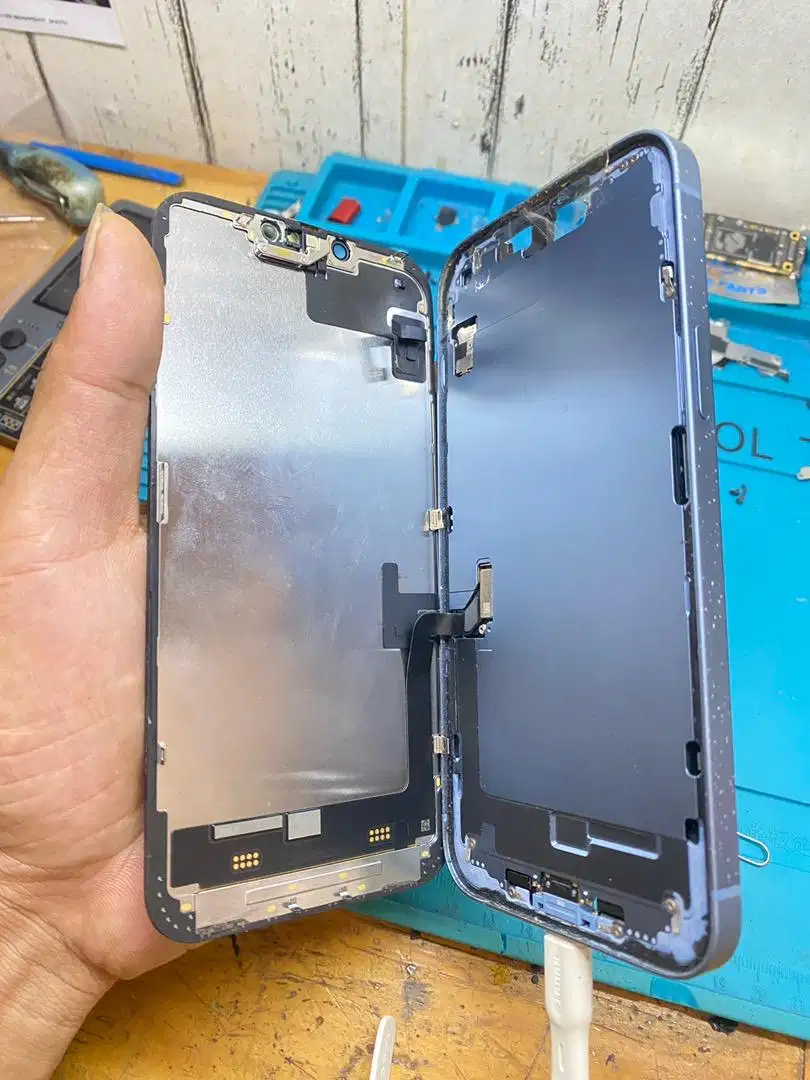 Lcd iphone 14 plus copotan plus pasang