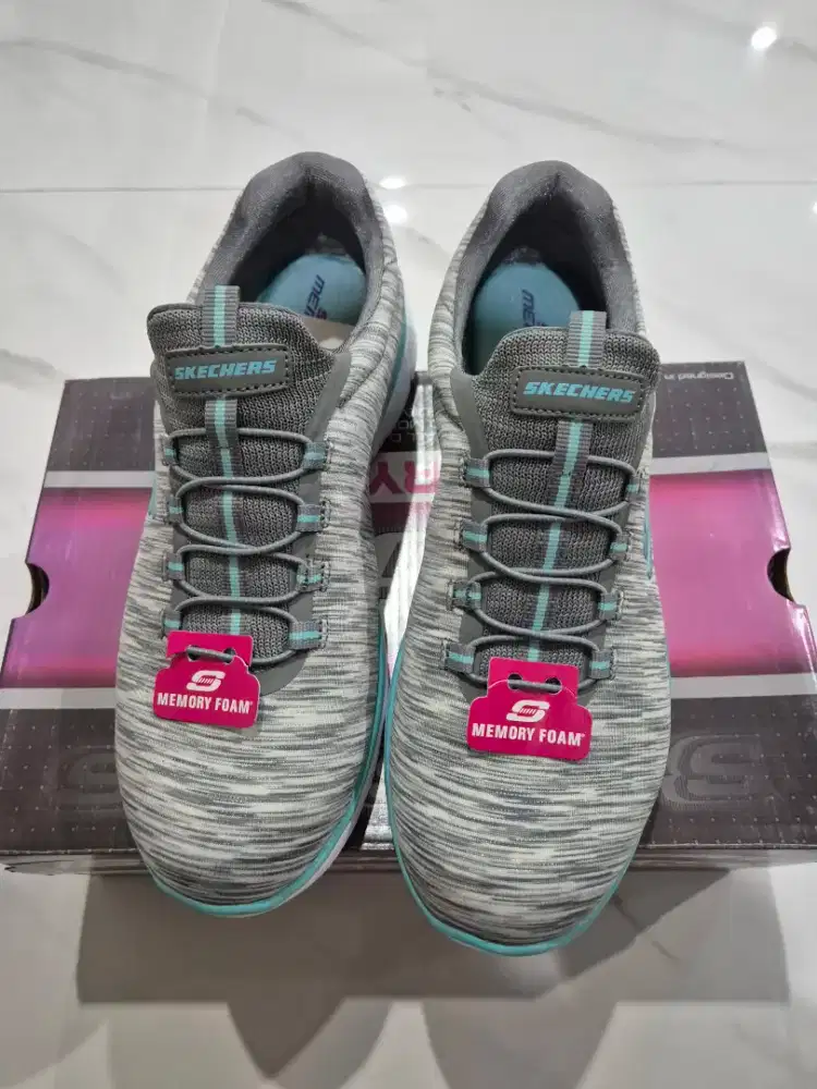 Sepatu skecher ory