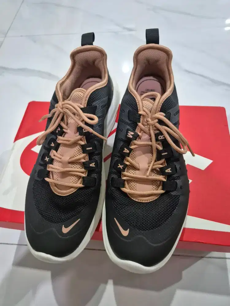 Sepatu nike ory