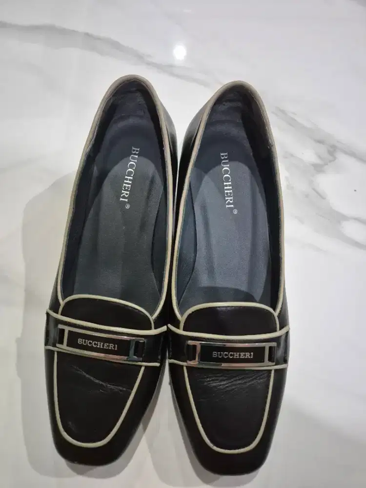 Sepatu buccheri ory