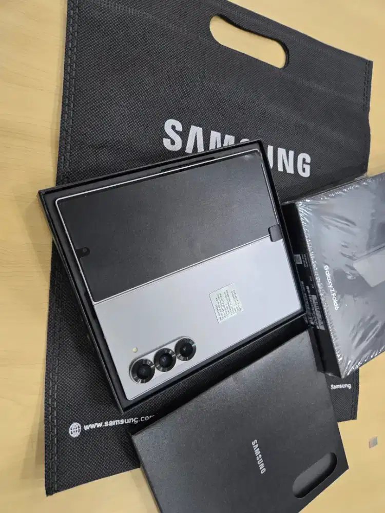 Samsung Z fold 6 1 TB 1000 GB ZFold 6 1 TB