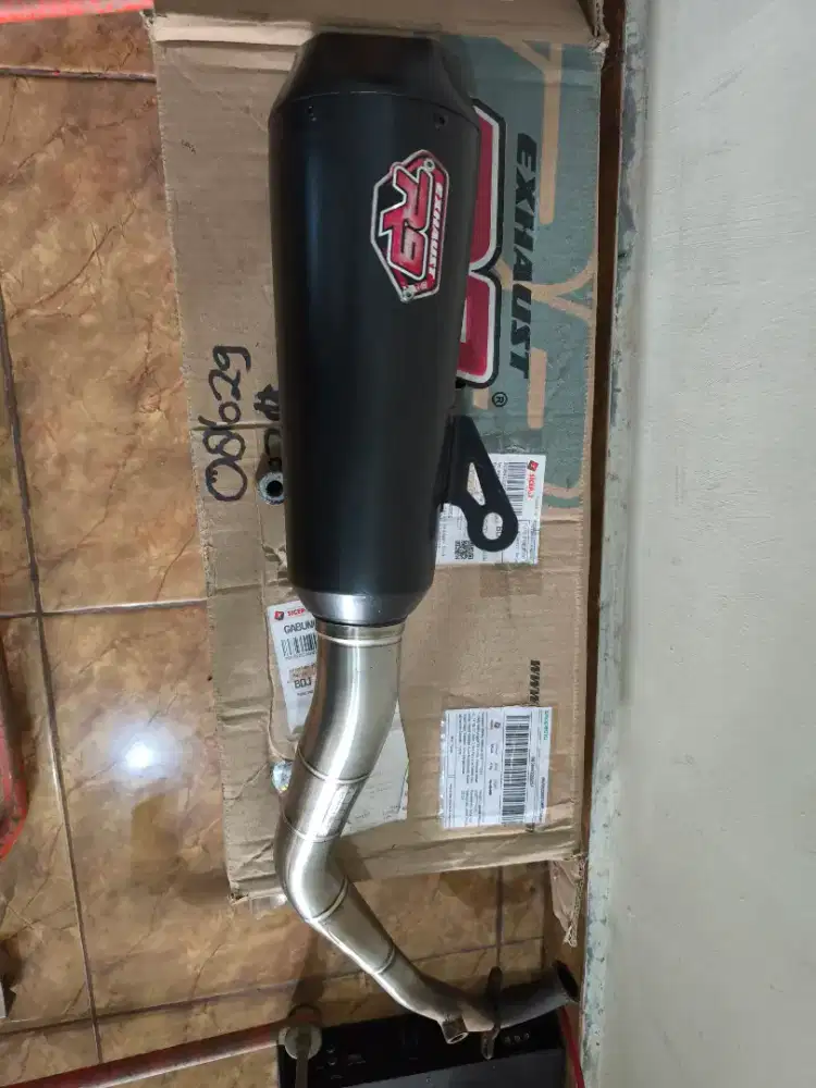 Knalpot r9 PCX 160cc Original