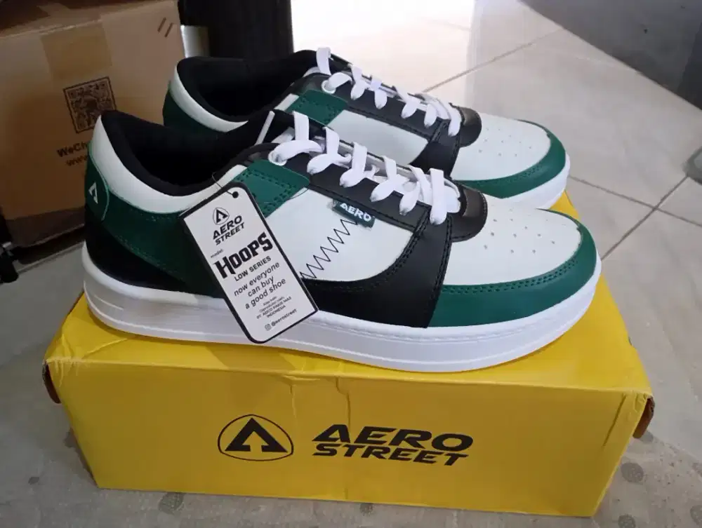 Sepatu aerostreet baru