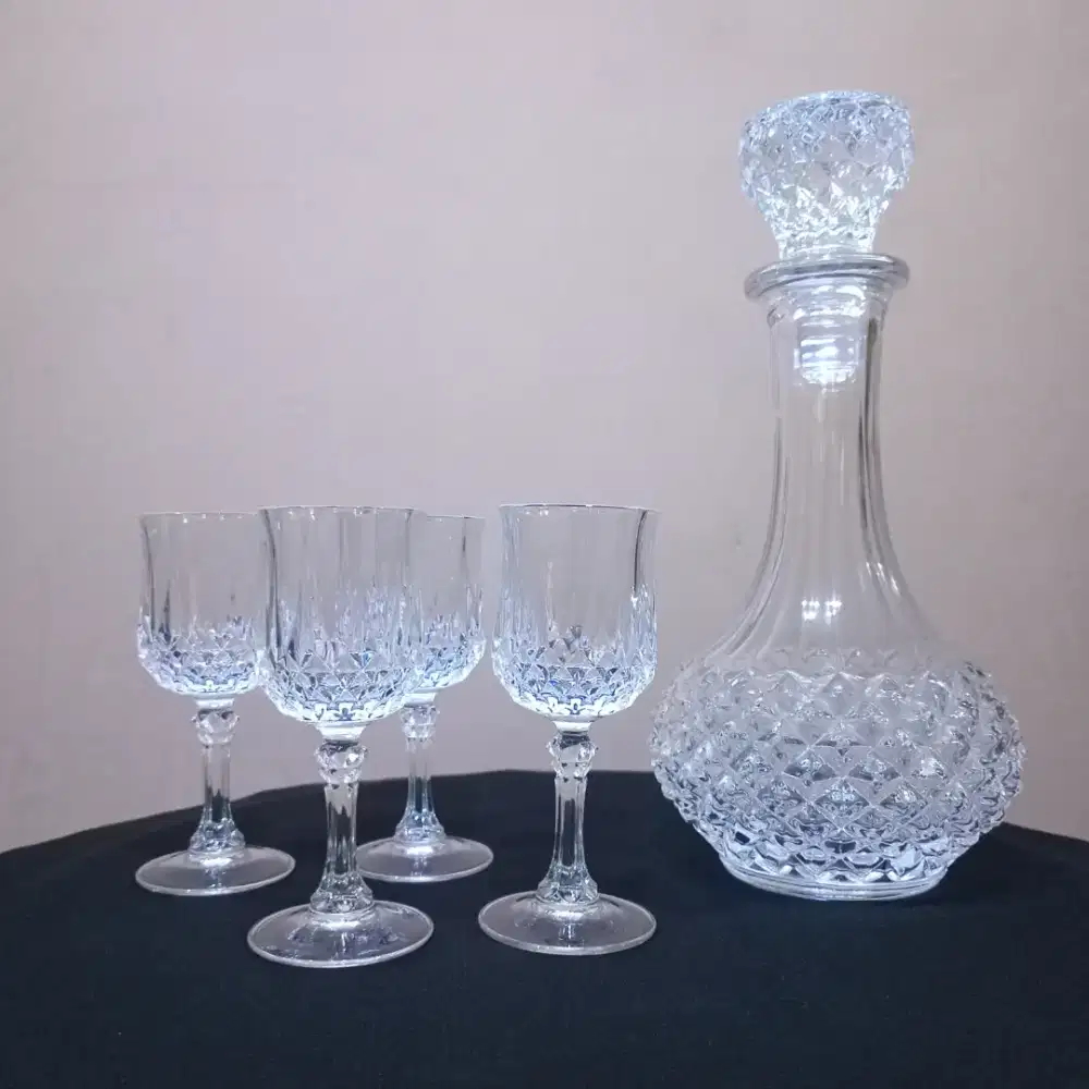 Dekanter Kristal Vintage dan 4 Gelas