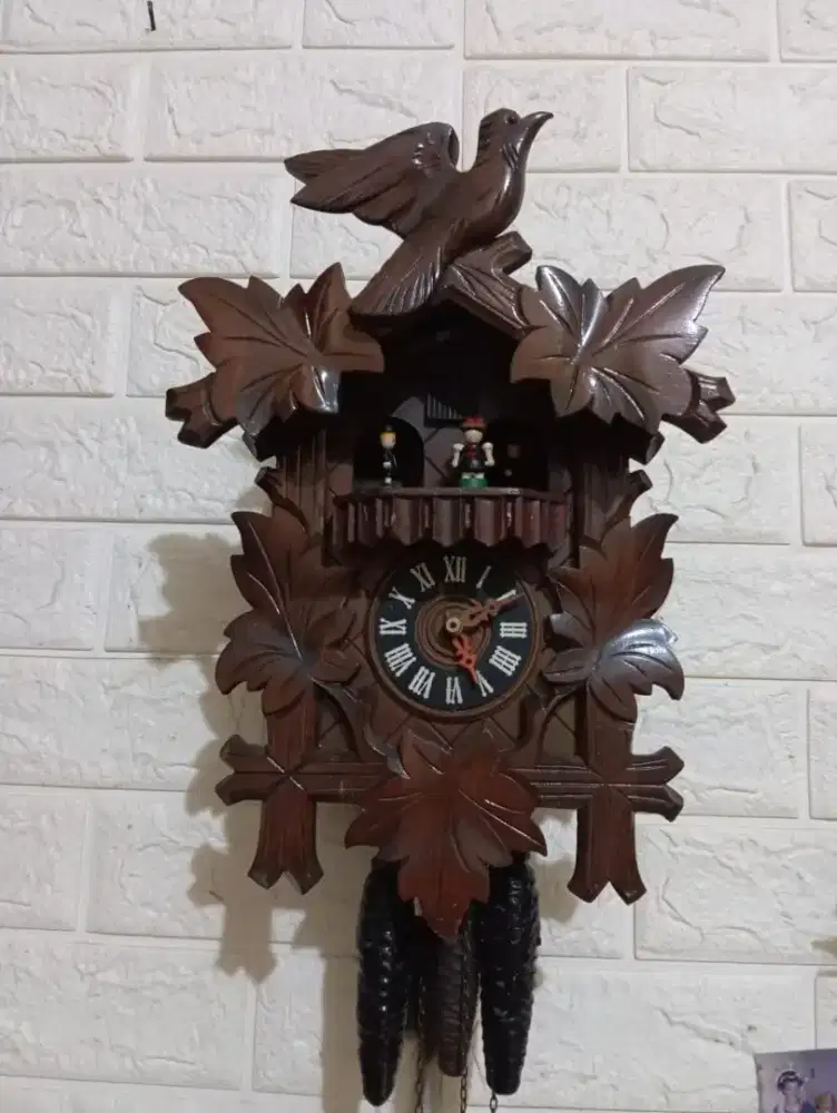 Jam Kikuk Antik Kerek Harian Ada Musik