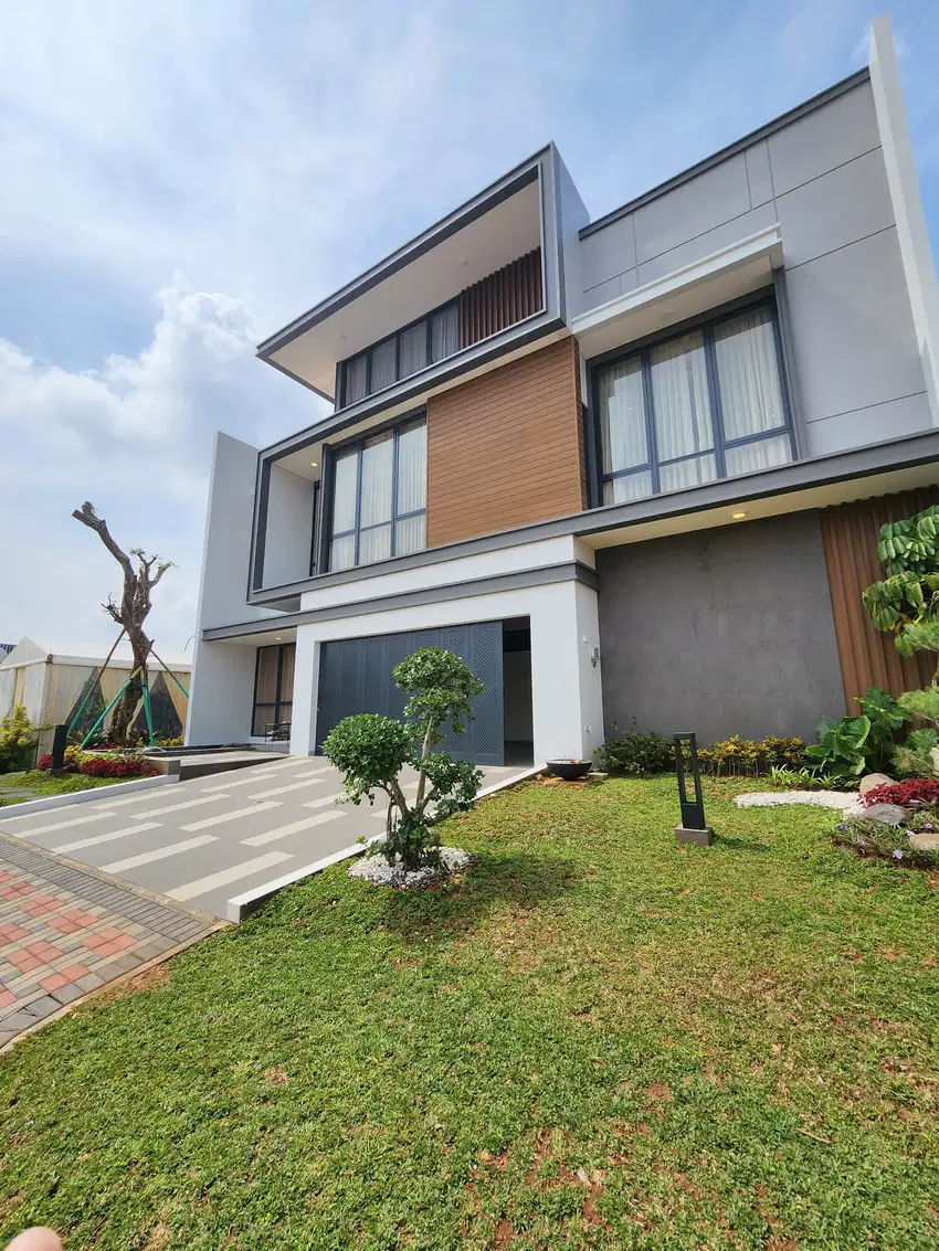 Dijual Rumah 3 lantai dalam cluster termewah di Kota Wisata Cibubur