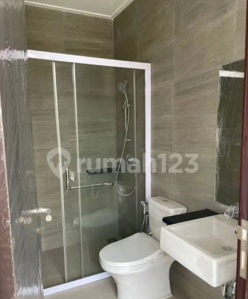Dijual rumah pik2 baru sangat bagus belum pernah dihuni