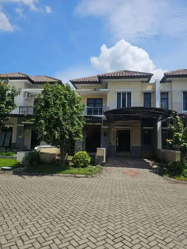 rumah royal residence dekat citraland,pakuwon indah, graha family