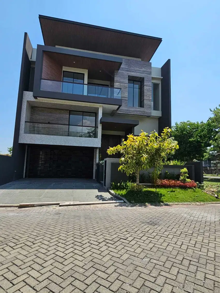 Rumah Pakuwon Indah Minimalis Ciamik Harga Nego Aja