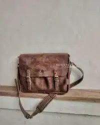 Tas Kulit Xendtrik Illustrator 04 Original Sling Bag Muat Laptop