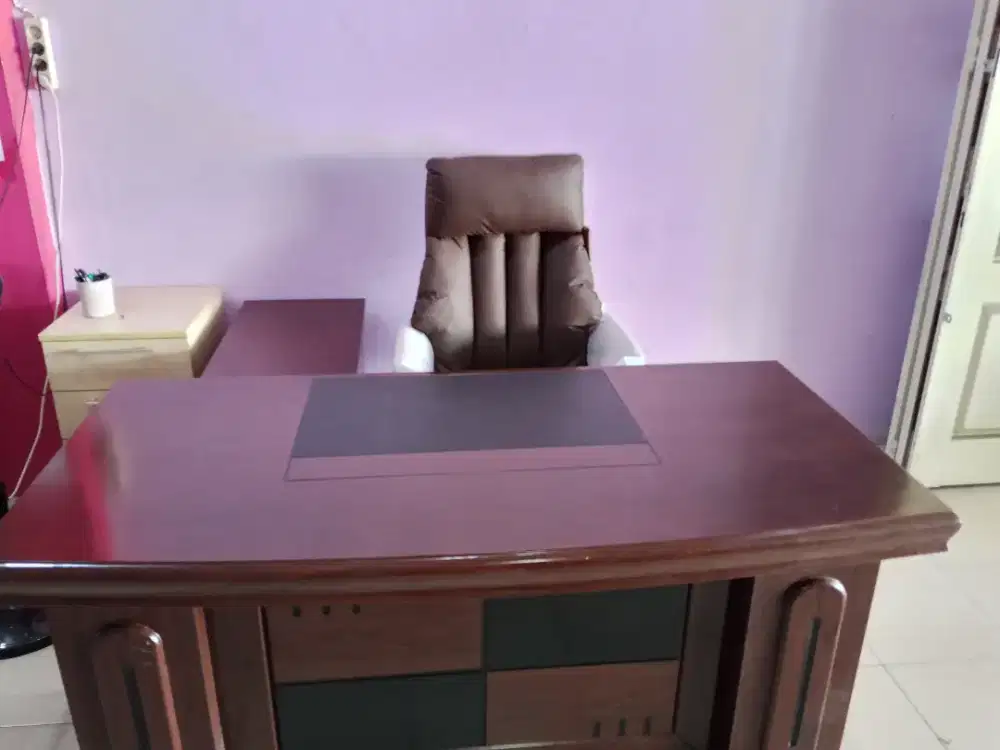 Meja direktur 1 set