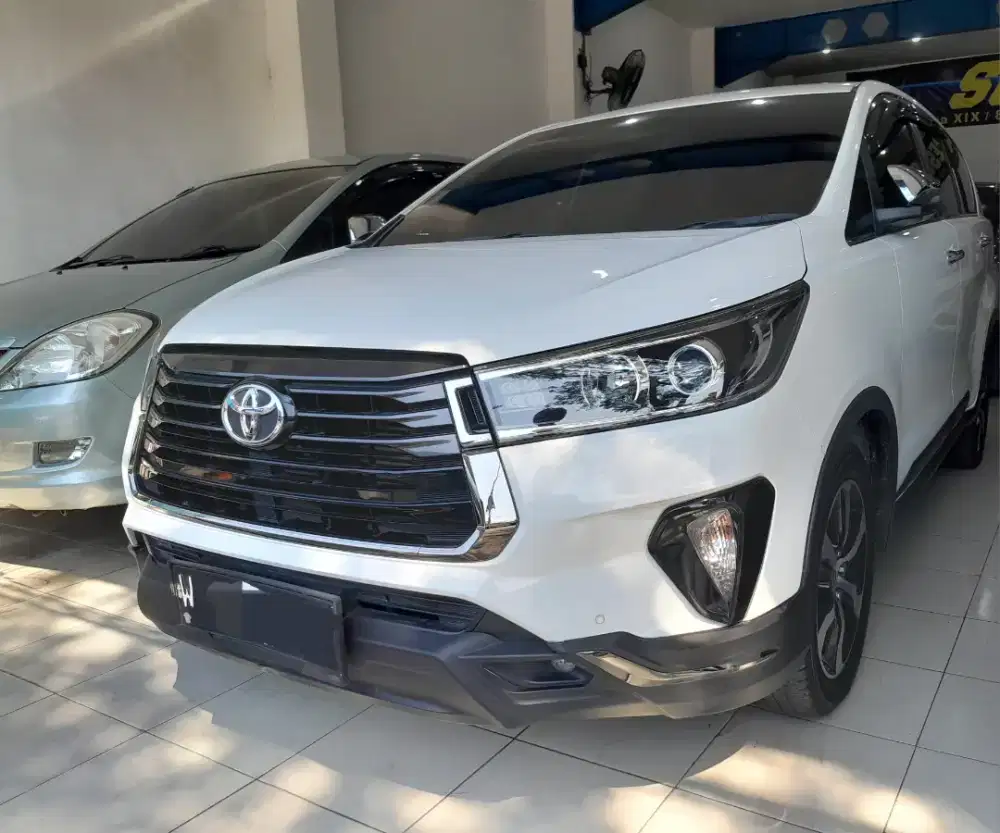 Toyota Innova Venturer Diesel 2022 Automatic