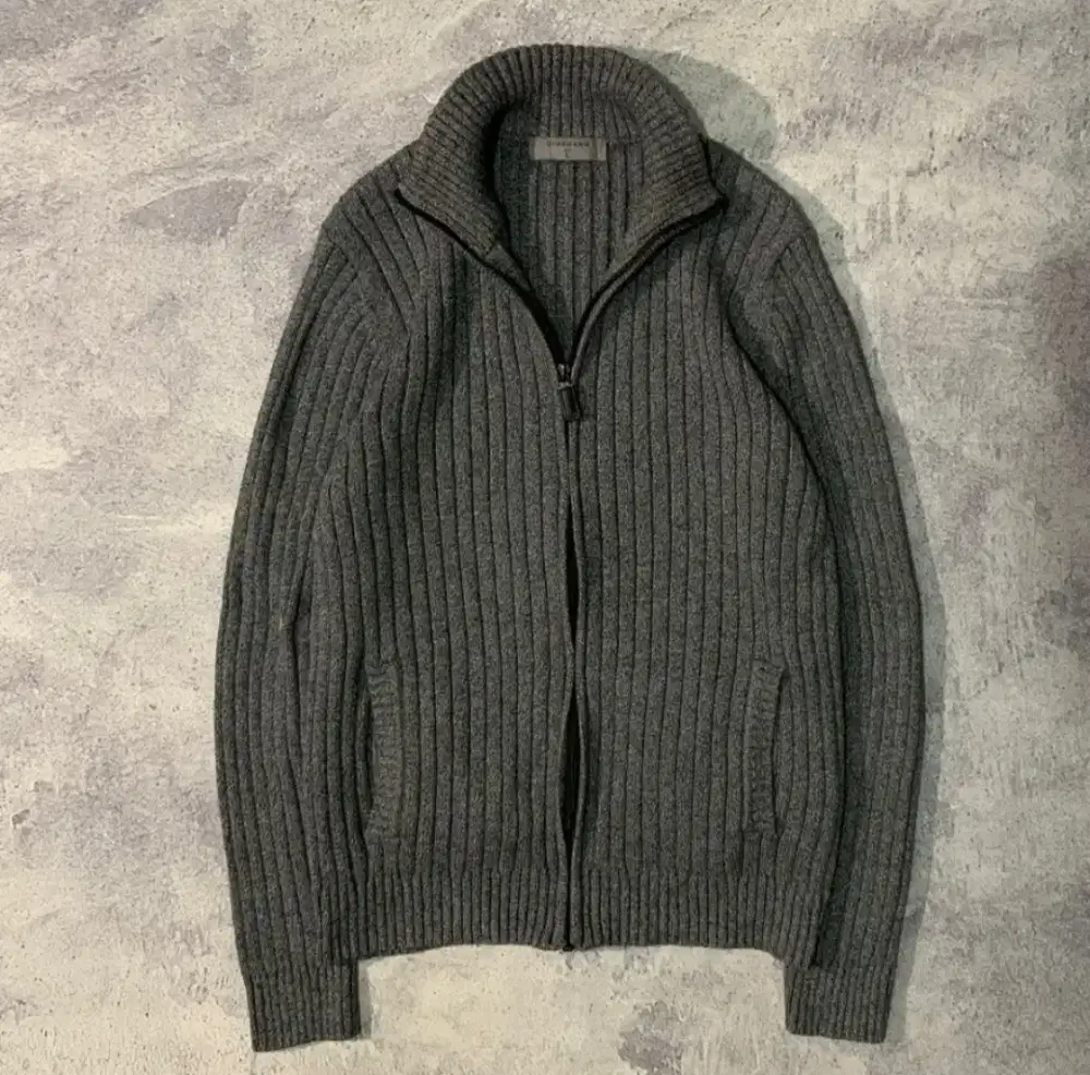 Jaket Zip Knitwear Giordano Preloved