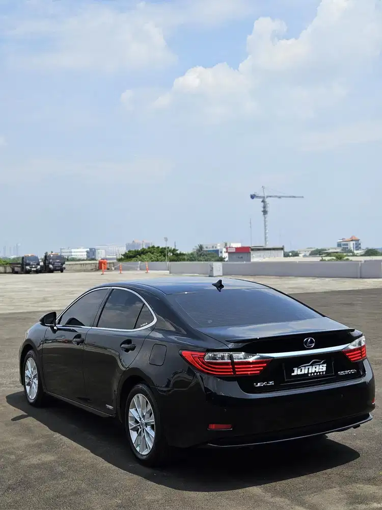 Lexus ES300h 2014 Bensin