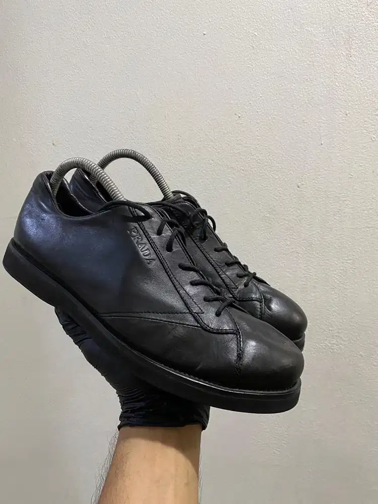 Sneakers prada black leather size 39-40 good quality net sale