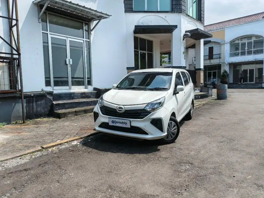 Pajak Panjang - DAIHATSU SIGRA 1.0 M BENSIN M/T 2024 PUTIH