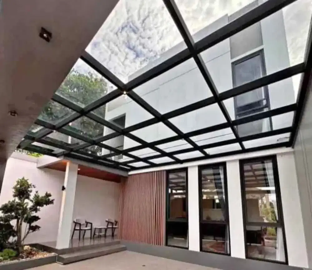 Kanopi kaca dan pagar