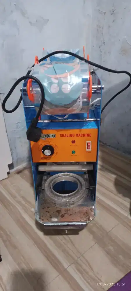 Di Jual perlengkapan usaha minuman (Baru dan Bekas)