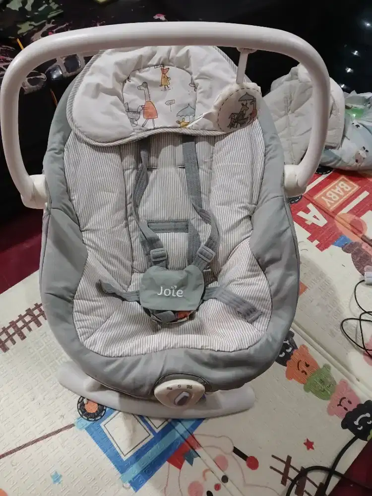 Dijual Ayunan Bouncer Merk JOIE