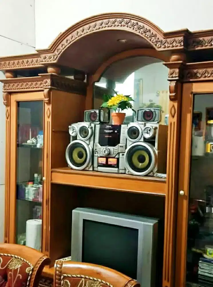 DIJUAL LEMARI PAJANGAN