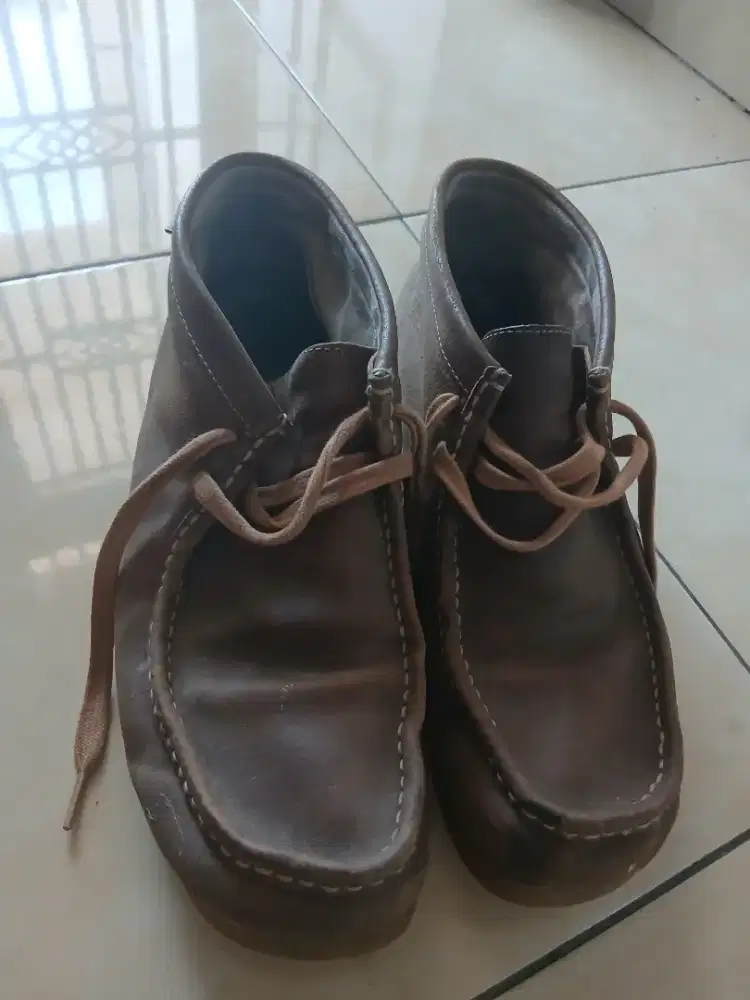 Sepatu Clarks ori 43