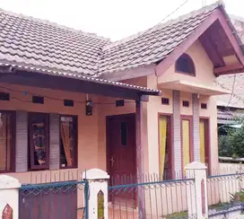 Rumah 1 ½ lantai dengan LT : 60 M2 dan LB : 50 M2 , 400 Juta (Nego).