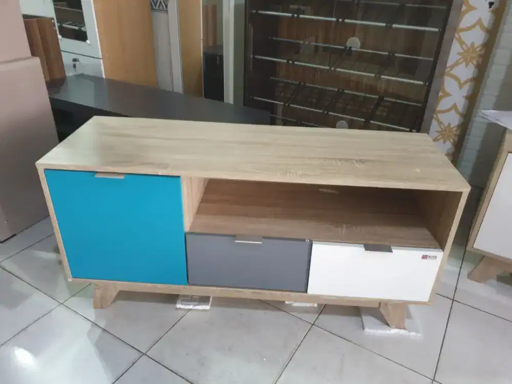 Promo meja TV siap antar