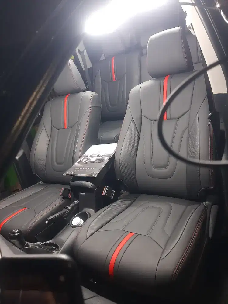Bekled jok mobil dan interior design
