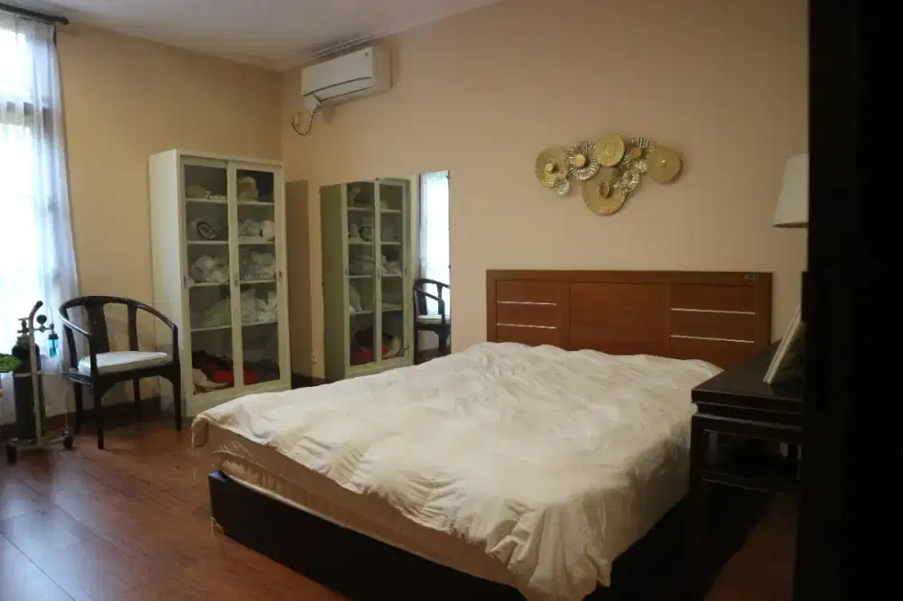 DIJUAL CEPAT PROPERTY INVESTASI RUMAH+KOST STRATEGIS DI KEMANG