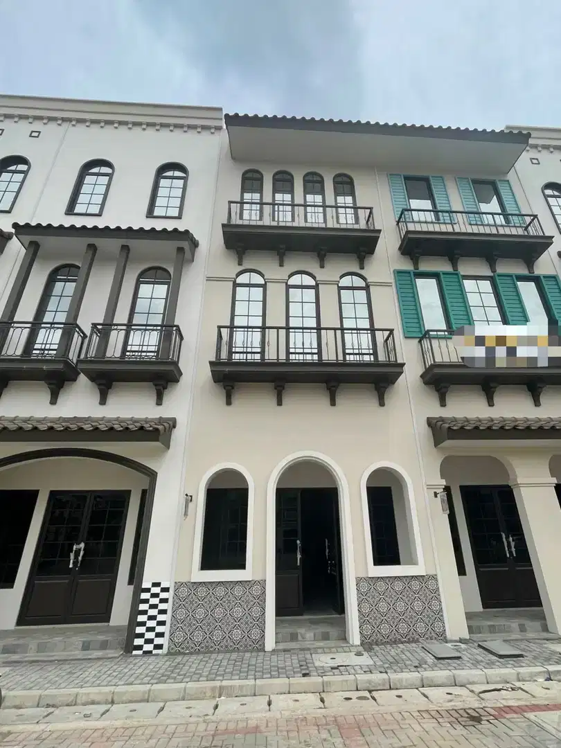Ruko Euro Asia Pik 2 Boulevard 2 Muka 3Lt 4,5x20 Lokasi Strategis