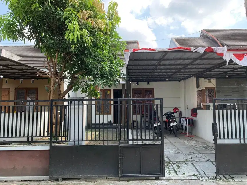 Rumah Murah Lingkungan Pemukiman Pendatang Dan Nyaman Dekat Sch