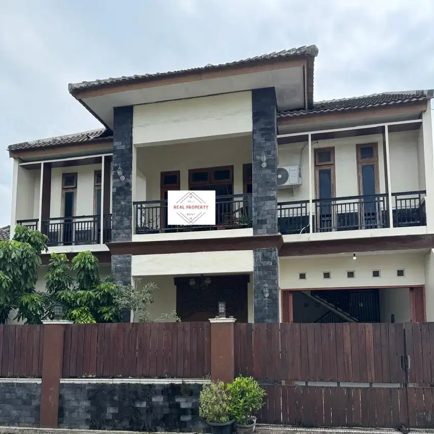 dijual rumah di jalan kaliurang yogyakarta cocok untuk koskosa