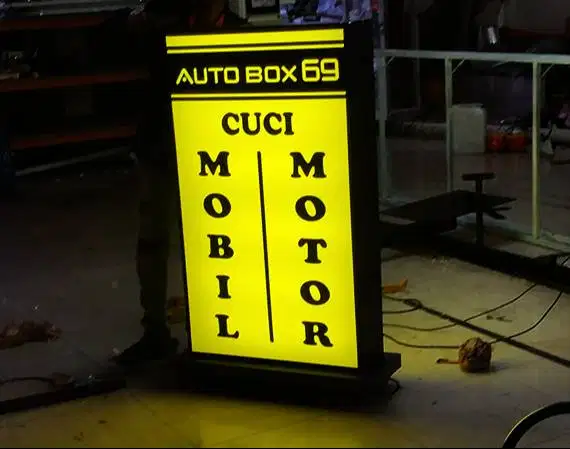 NEON BOX LAMPU AKRELIK