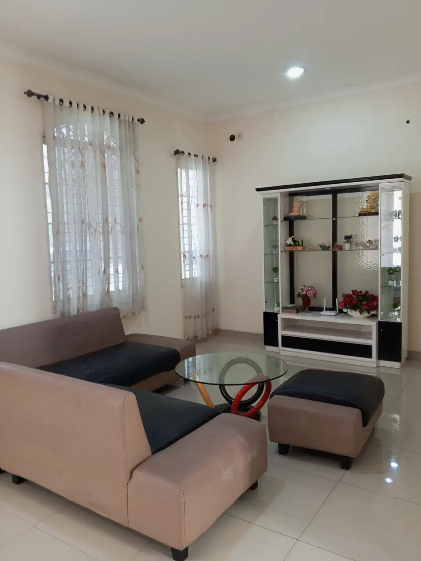 Disewakan Rumah Furnish Siap Masuk West Europe 8x15m Green Lake City