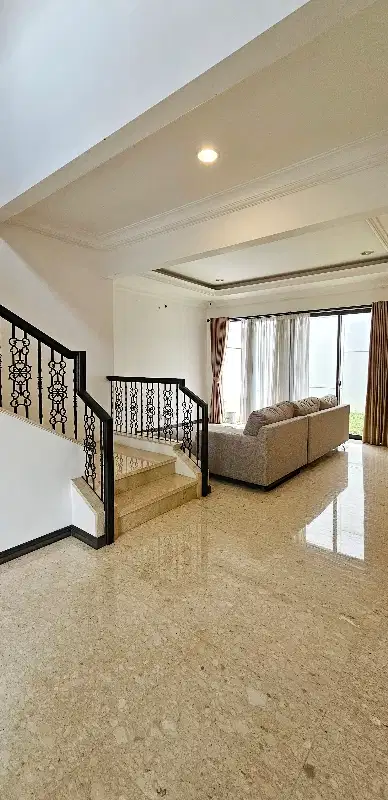 JUAL CEPAT RUMAH JADEITE LB 225M2 DEPAN TAMAN 6M NEGO