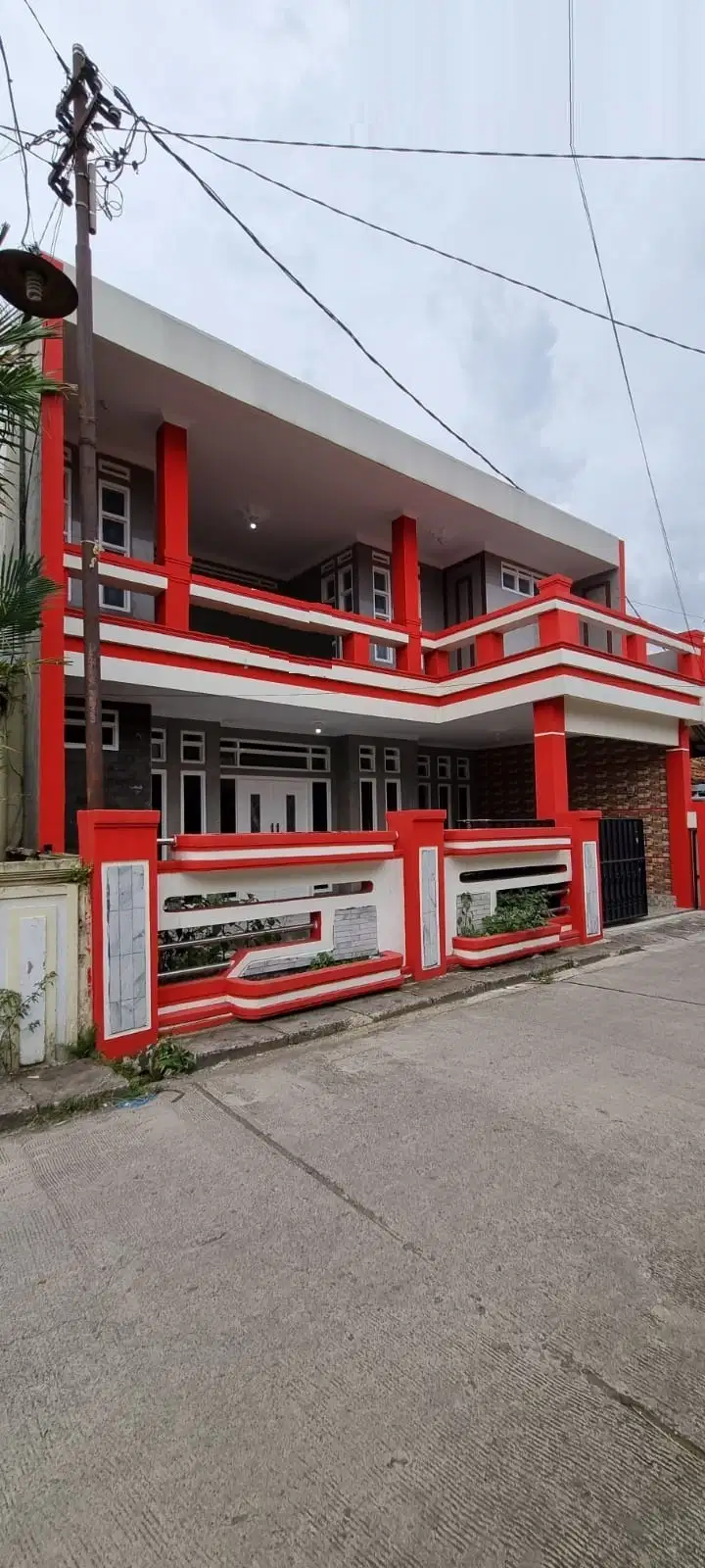 Rumah 2 Lantai Siap Huni Lokasi Strategis di Kota Baru Cibaduyut